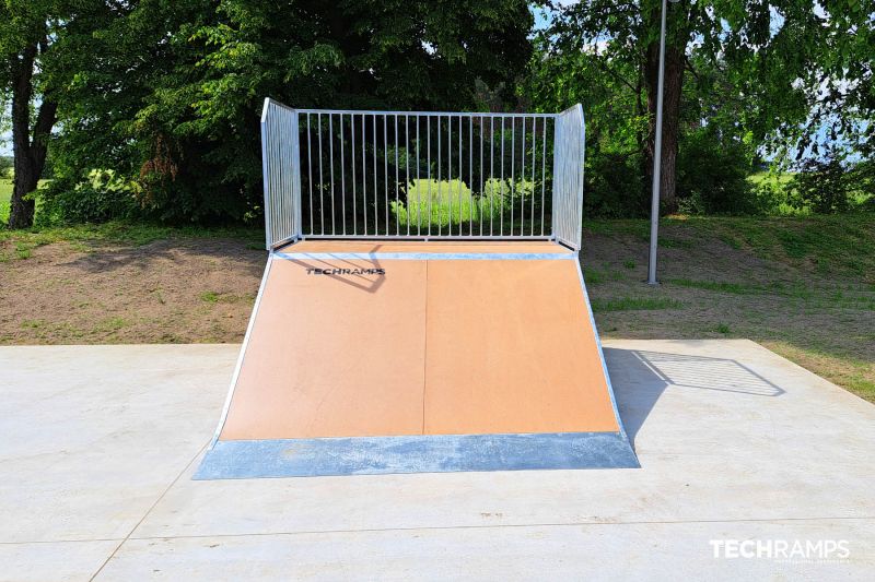 Bank Ramp - skatepark Otmice 