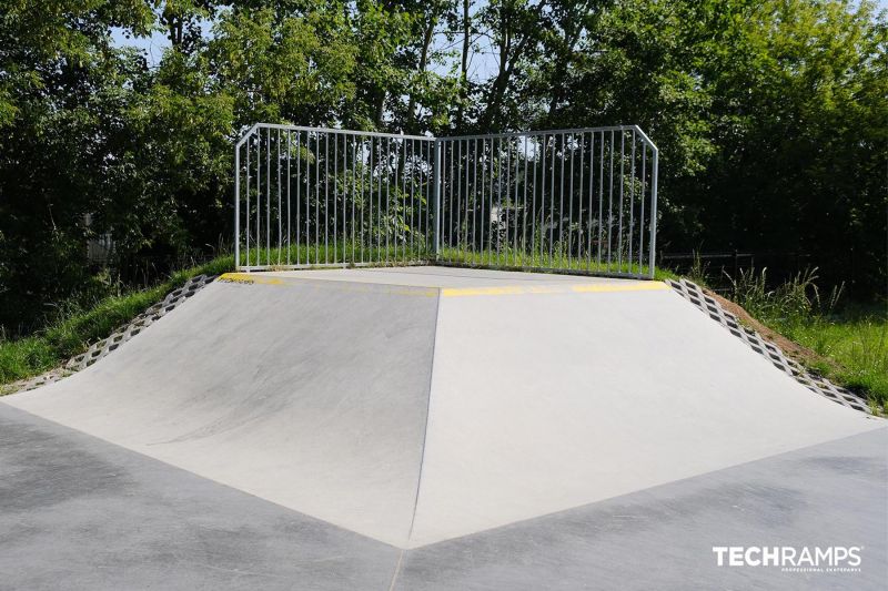 Betonowy Bank Ramp