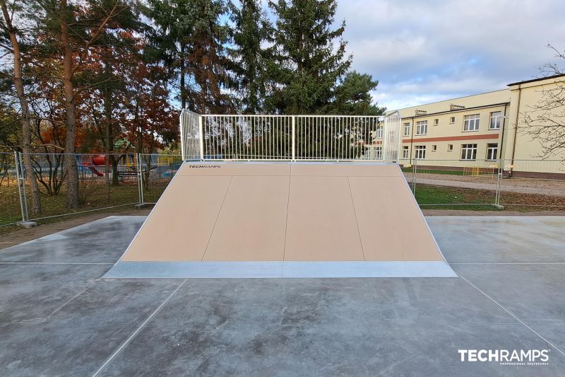 Bank ramp  -skatepark w Kozłowie Biskupim 