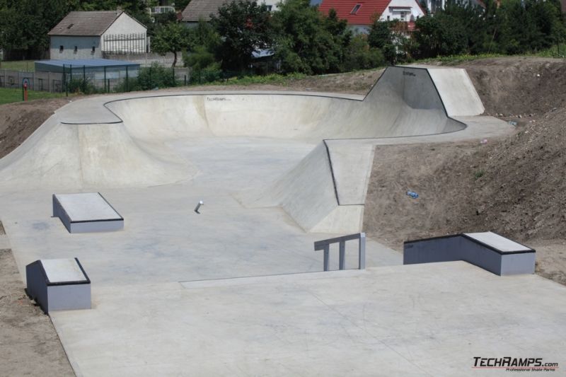 Betonowy skatepark w Opolu
