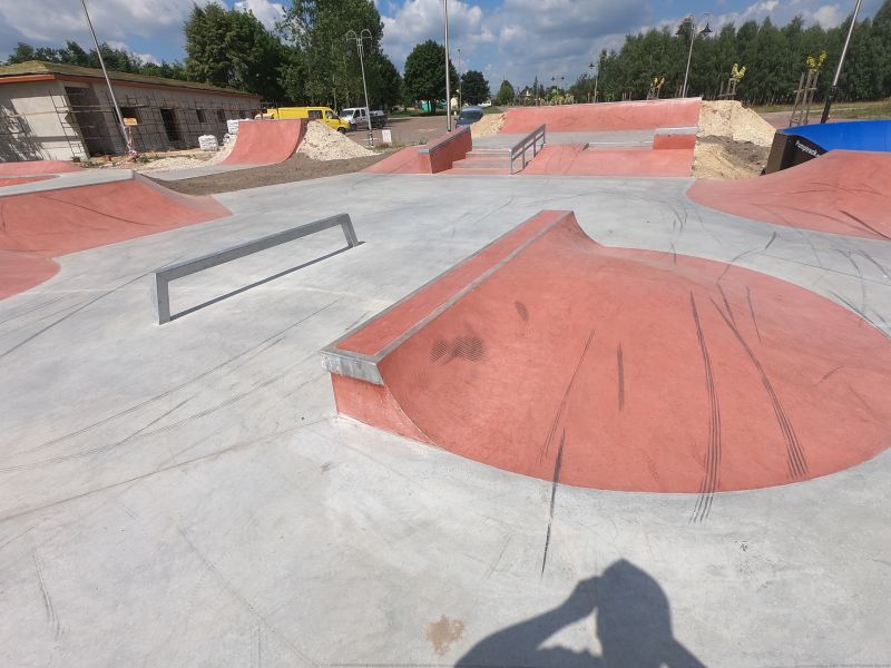 Concrete skatepark - Slawno (Lodz)