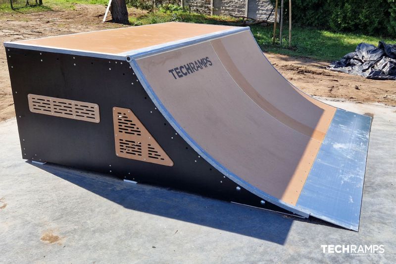 Quarter Pipe en el skatepark 