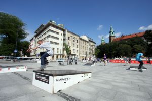 Es game of SKATE 2011 in Cracow