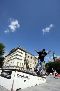 Es game of SKATE 2011 in Cracow