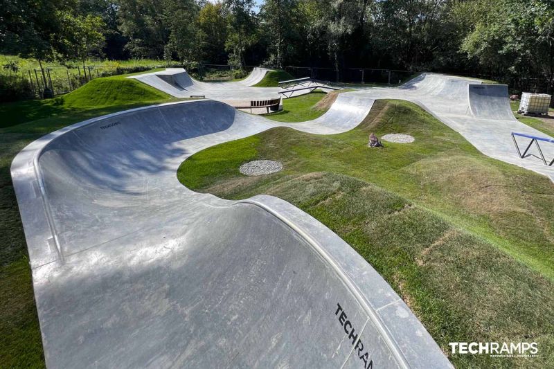 Snakerun z bliska - skatepark Kraków