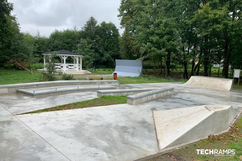 Skatepark z betónu - Resku 