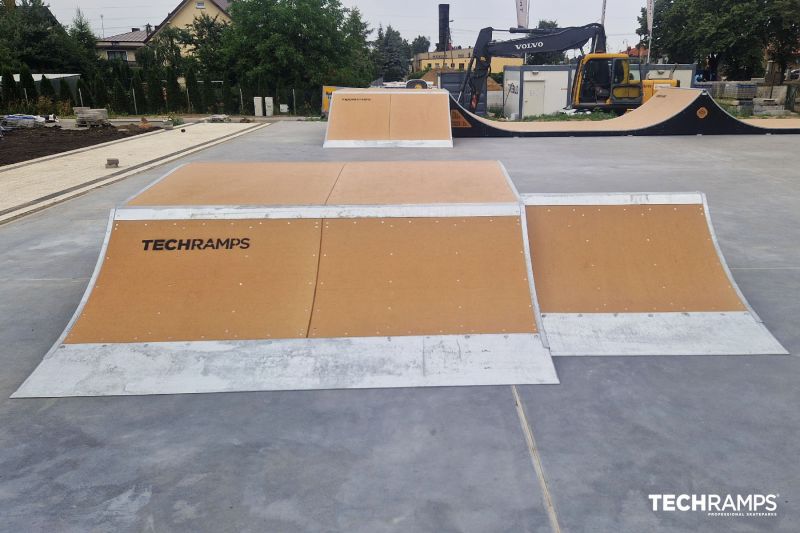 Funbox pour sauter - skatepark Baruchowo 