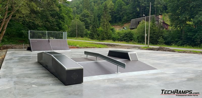 Funbox στο skatepark Ustron