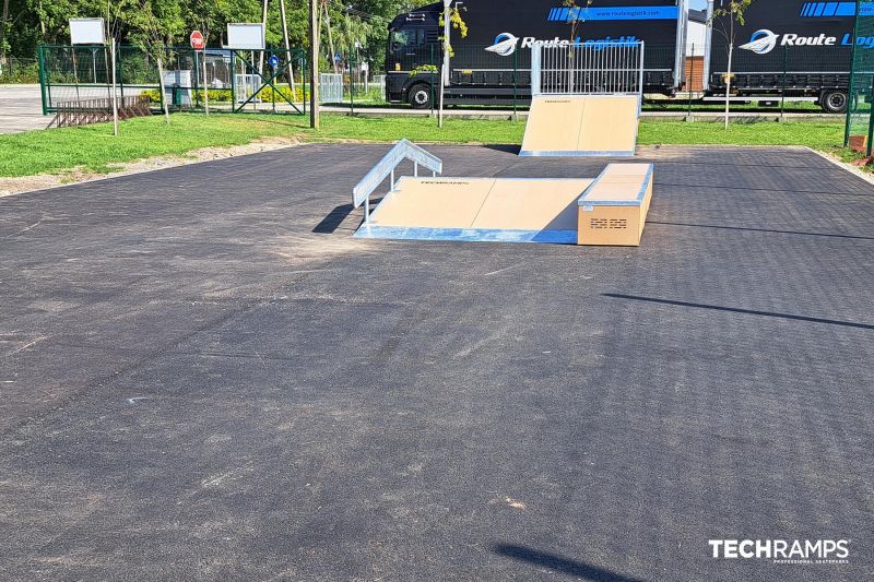 Bank Ramp and Funbox with Handrail + Grindbox at the skatepark 