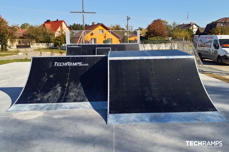 Jumpbox - skatepark Swierże Górne 