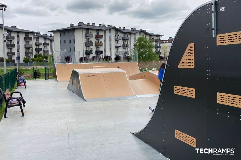 Jumpbox - skatepark  Wieliszew 