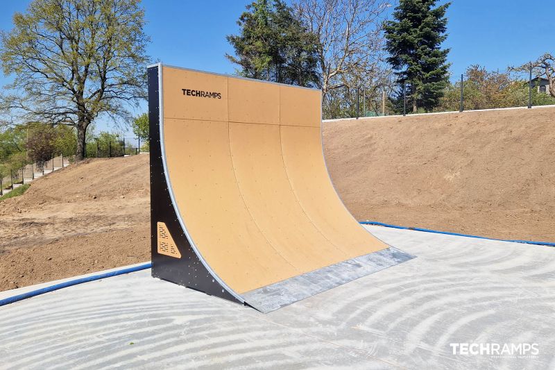 Jízda na stěně - skatepark Połczyn Zdrój