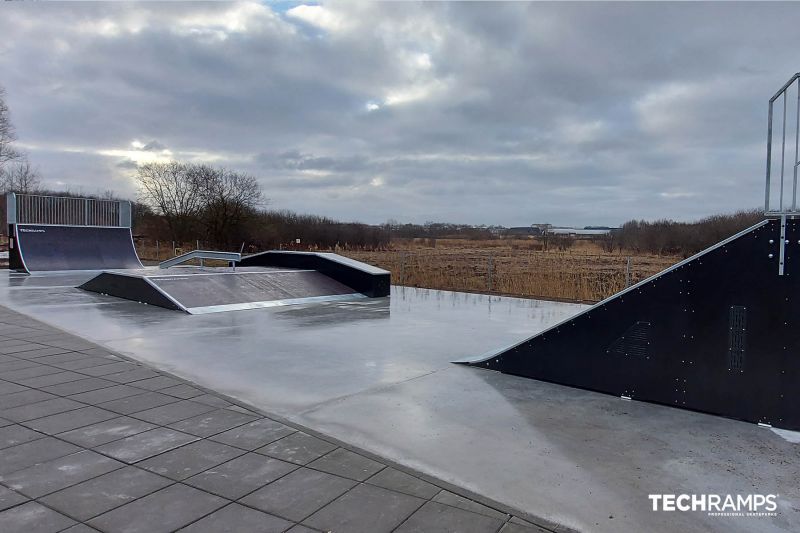 Wooden skatepark 