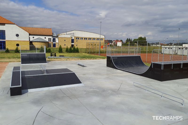 Skatepark Kostrzyn ul. Ludwika Banaszaka 1