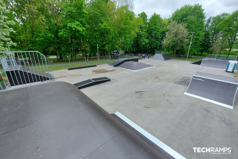 Skatepark aus Holz - Wymyslowo