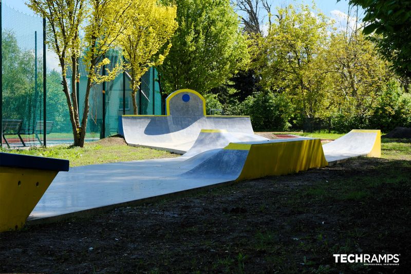 skatepark in cemento 