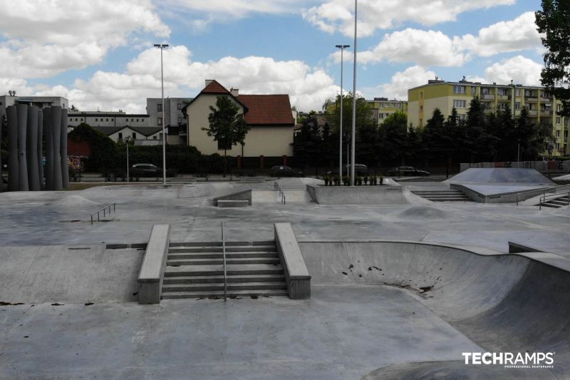 Półbowl - skatepark w Puławach 