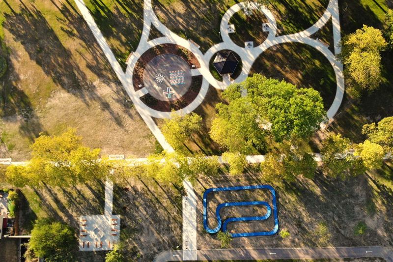 parque infantil para bicicletas