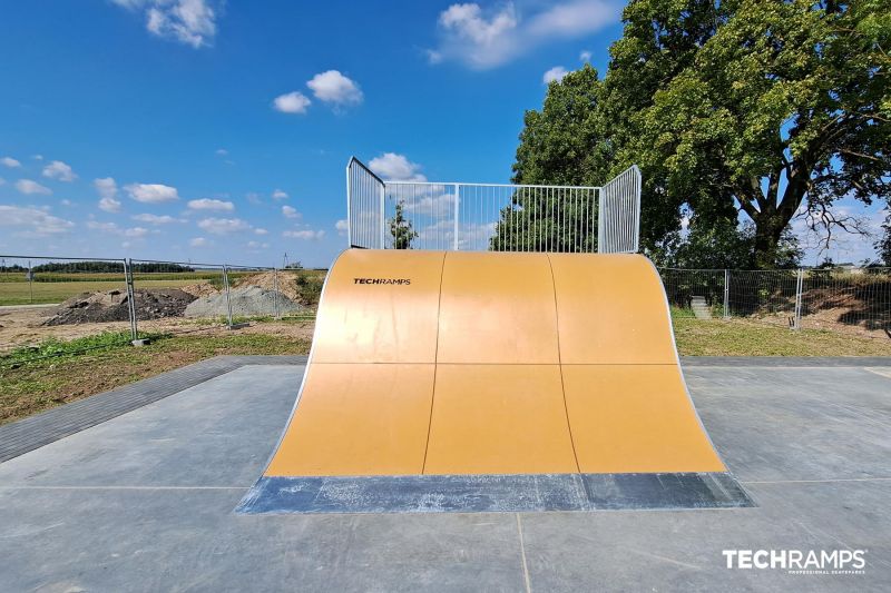 Roll-in - an obstacle at the skatepark 