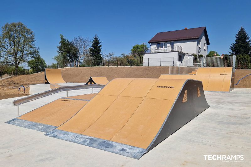 Rollin+ Quarter pipe 90° piramida - skatepark 