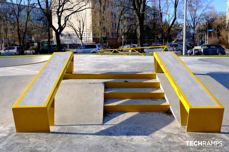 Schody z hubbami - skatepark we Wrocławiu 