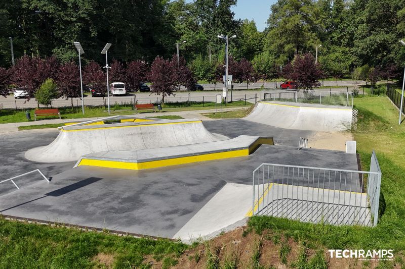 Skatepark w Brzesku - sekcja park 