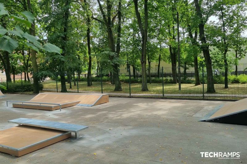 Skateboardpark aus Holz