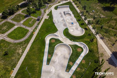 Skatepark a betonová pumptracková dráha - Piekary Śląskie