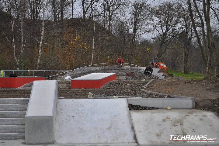 Betonowa skateplaza w Kielcach - postęp prac