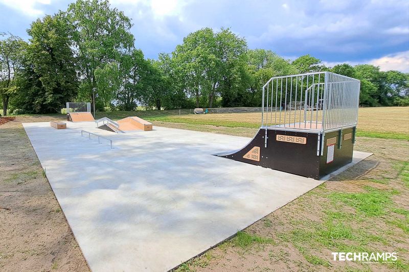 Obstáculos - Skatepark Otmice 