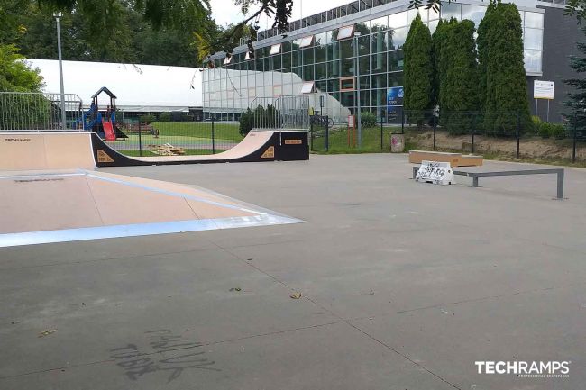 Skatepark modułowy - Ożarów Mazowiecki Skatepark modułowy - Ożarów Mazowiecki