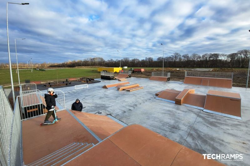 Modular skatepark in Ozarow Mazowiecki 