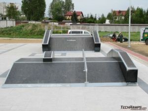 Skatepark w Bieruniu funbox 2