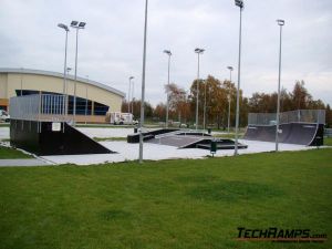 Skatepark w Dźwirzynie - 10