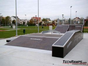 Skatepark w Dźwirzynie - 2