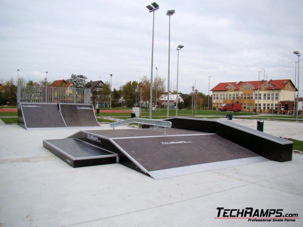 Skatepark w Dźwirzynie - 3