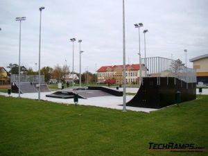 Skatepark w Dźwirzynie - 9