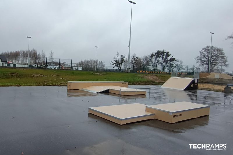 Skatepark w Łukowie Śląskim - przeszkody 