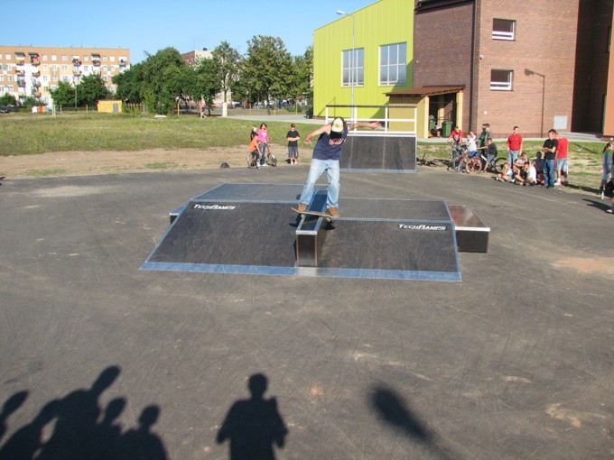 Skatepark w Nowej Sarzynie 6