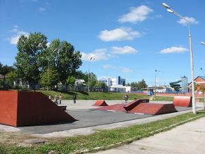 Skatepark w Nowinach 1
