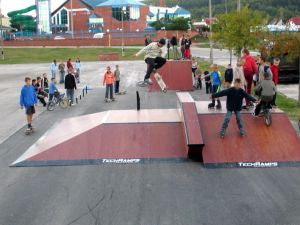 Skatepark w Nowinach 10