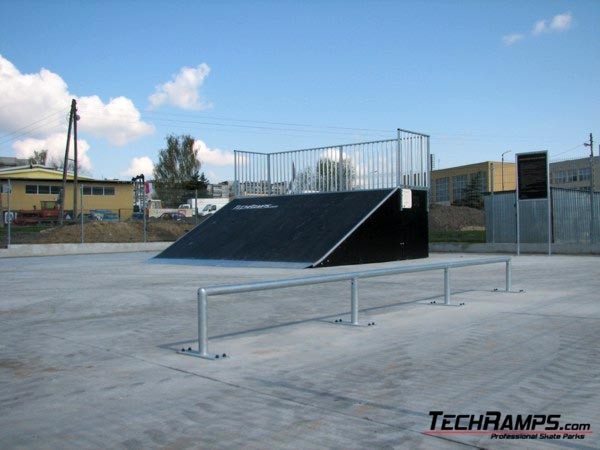 Skatepark w Poniatowej