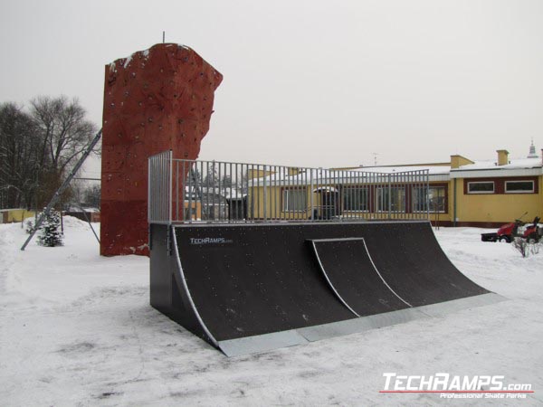 Skatepark w Szczercowie - rozbudowa quarter pipe z miniquarterem - 2