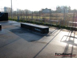 Skatepark Warszawa-Białołęka - grindbox - 1