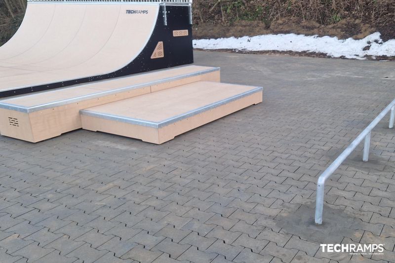 Skatepark Square at the Zakliczyn village community center 