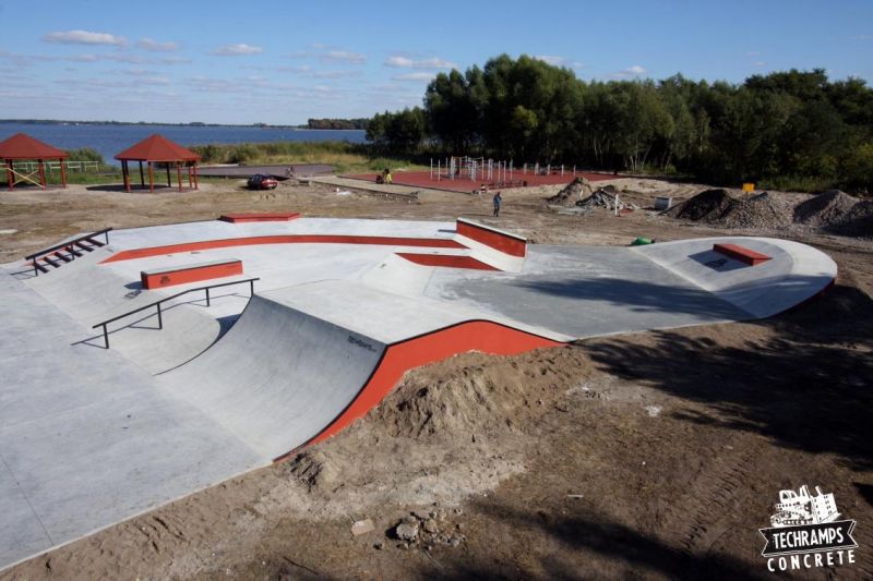 Skatepark_Betonowy_w_Trzebieży