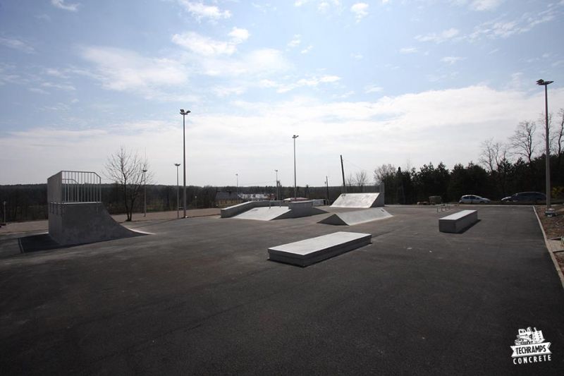 skatepark_light_concrete_slawkow