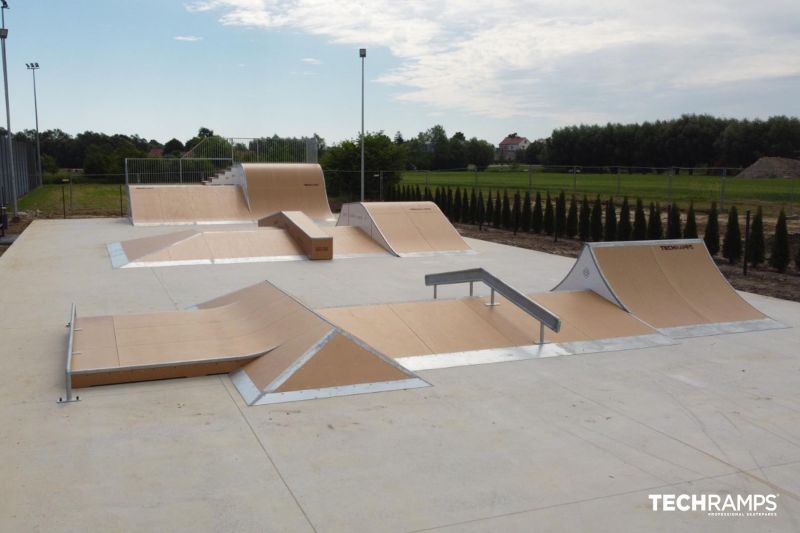 Spin ramp - skatepark w Szczucinie 