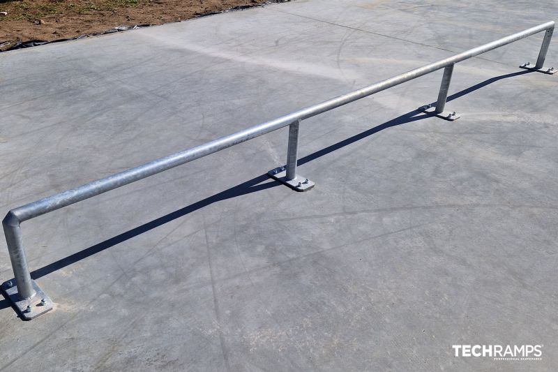 Straight railing - skatepark 