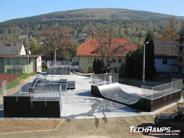 Скејтпарк во Swieradow Zdroj Скејтпарк во Swieradow Zdroj